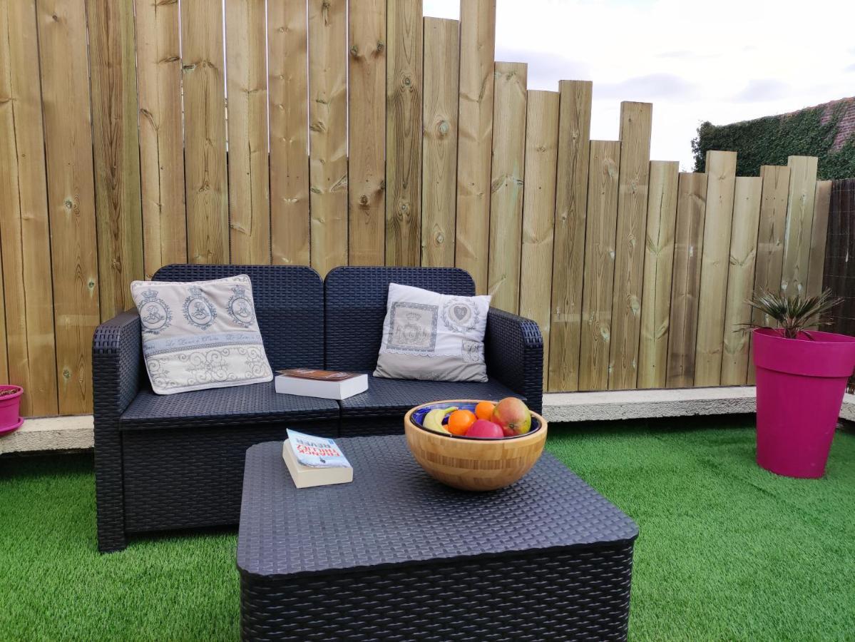 Joli Petit T2 Terrasse Proche Du Phare Apartment กาเลส์ ภายนอก รูปภาพ
